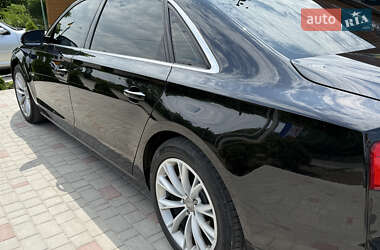 Седан Audi A8 2013 в 