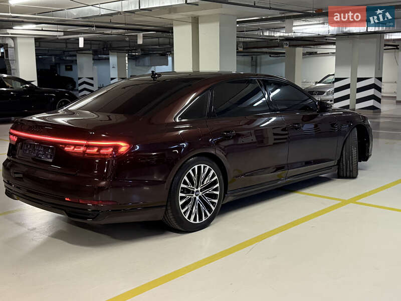 Седан Audi A8 2018 в Києві