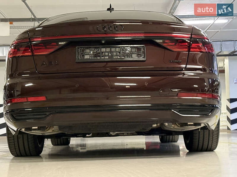 Седан Audi A8 2018 в Києві