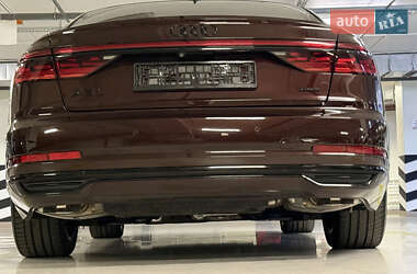 Седан Audi A8 2018 в 