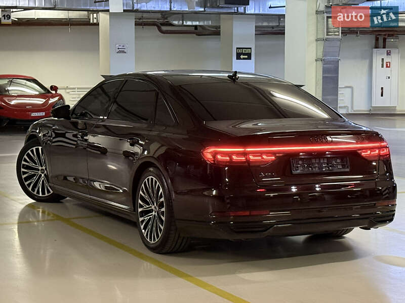 Седан Audi A8 2018 в Києві
