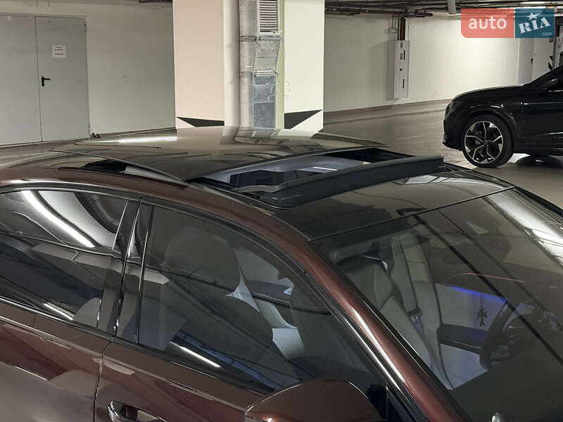 Седан Audi A8 2018 в Києві