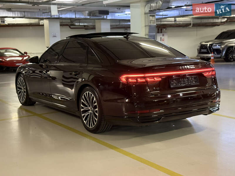 Седан Audi A8 2018 в Києві