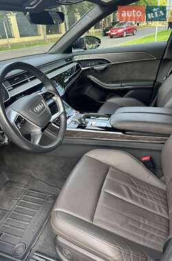 Седан Audi A8 2020 в 