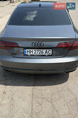 Седан Audi A8 2013 в 
