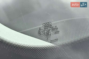 Седан Audi A8 2013 в 