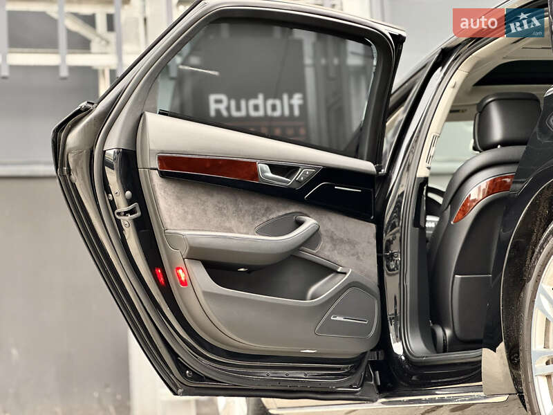 Седан Audi A8 2013 в Киеве