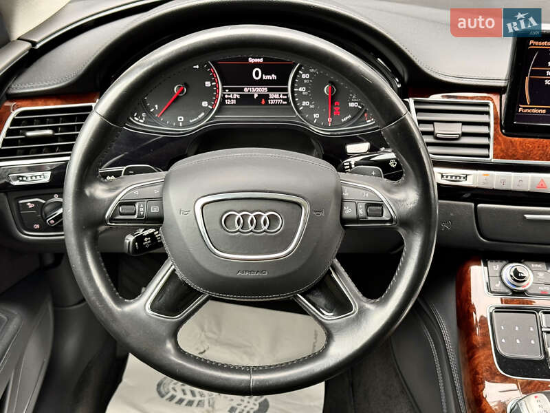 Седан Audi A8 2013 в Киеве