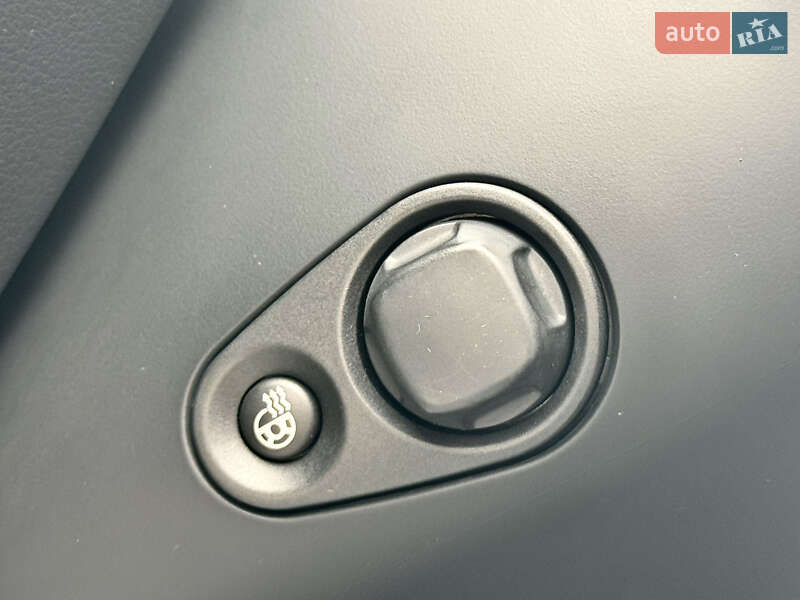 Седан Audi A8 2013 в Киеве