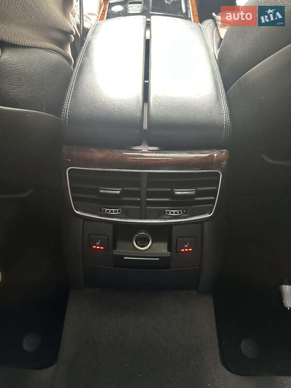 Седан Audi A8 2012 в Василькове