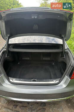 Седан Audi A8 2012 в 