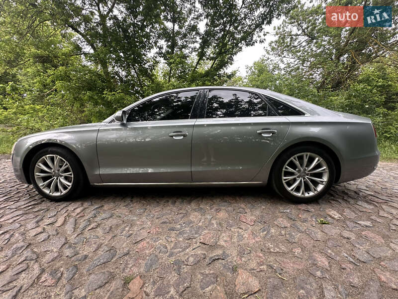 Седан Audi A8 2012 в Василькове