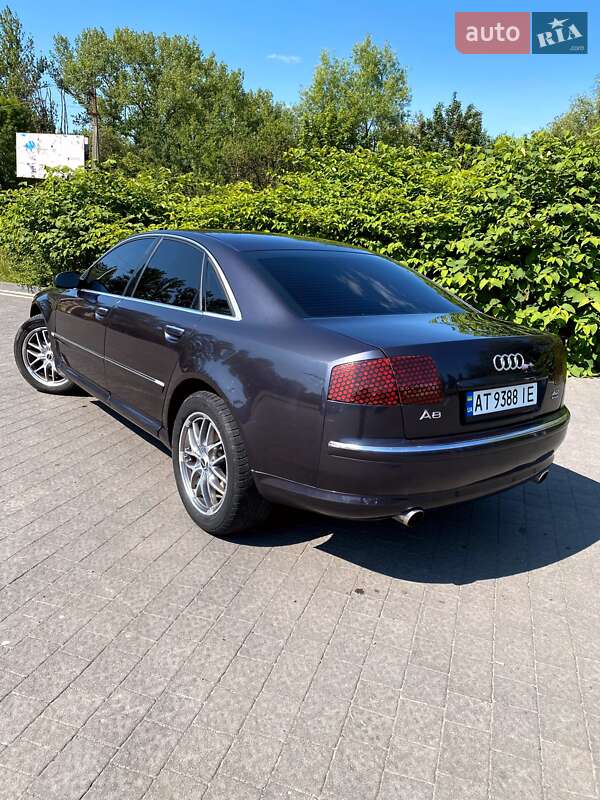 Седан Audi A8 2003 в Надвірній