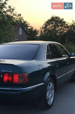 Седан Audi A8 1997 в 