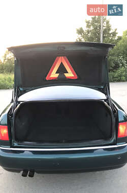 Седан Audi A8 1997 в 