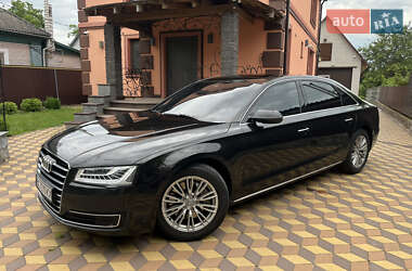 Седан Audi A8 2017 в 