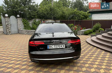 Седан Audi A8 2017 в 