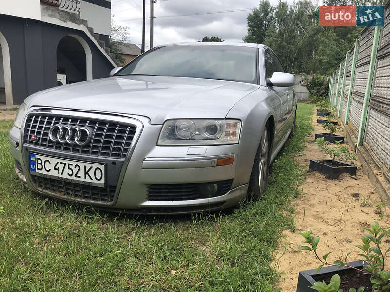 Audi A8 2004