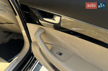 Седан Audi A8 2011 в 
