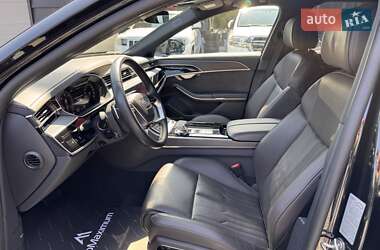Седан Audi A8 2021 в 