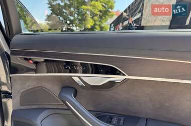 Седан Audi A8 2021 в 