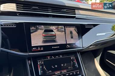 Седан Audi A8 2021 в 