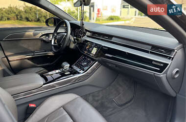 Седан Audi A8 2021 в 