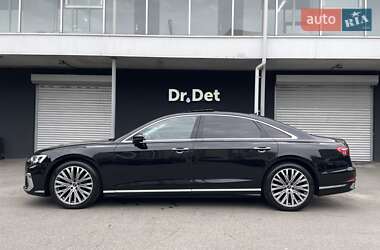Седан Audi A8 2022 в 