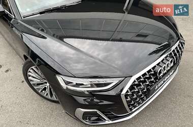 Седан Audi A8 2022 в 