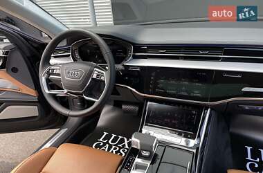 Седан Audi A8 2022 в 