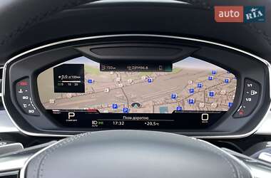 Седан Audi A8 2022 в 