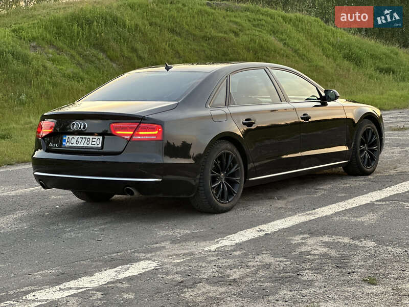 Седан Audi A8 2012 в Камне-Каширском