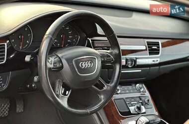 Седан Audi A8 2012 в 