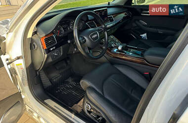 Седан Audi A8 2013 в 