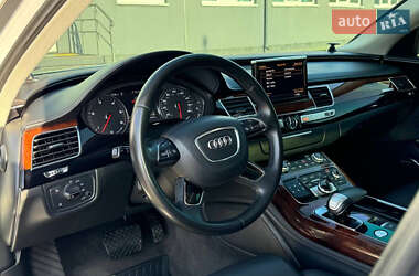 Седан Audi A8 2013 в 