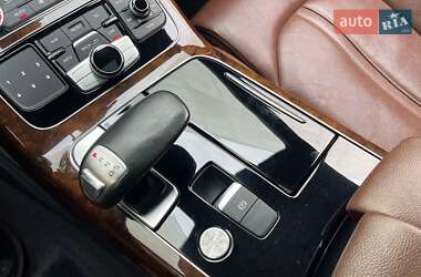 Седан Audi A8 2015 в 