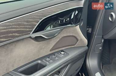 Седан Audi A8 2021 в 