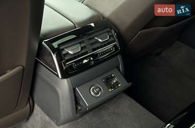 Седан Audi A8 2021 в 