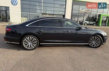 Седан Audi A8 2019 в 