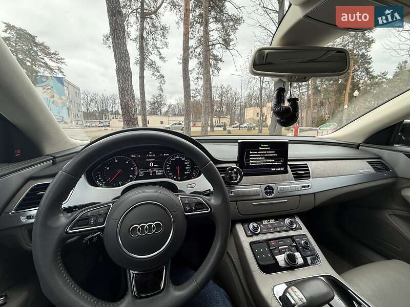 Седан Audi A8 2015 в Харькове