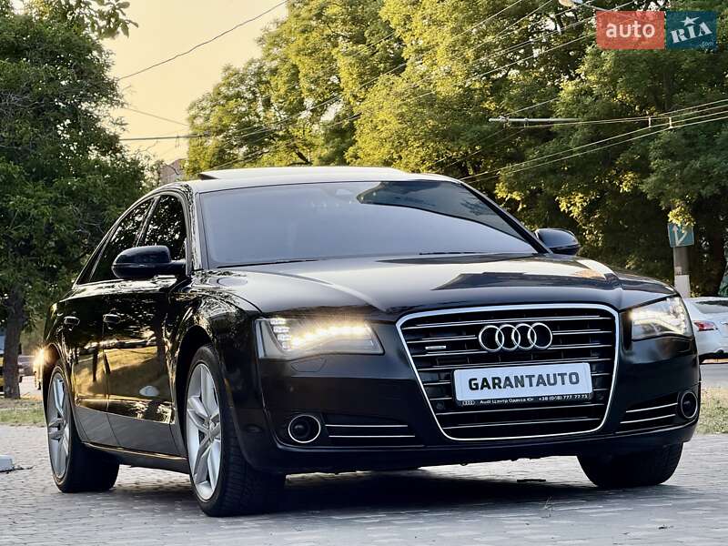 Седан Audi A8 2010 в Одесі