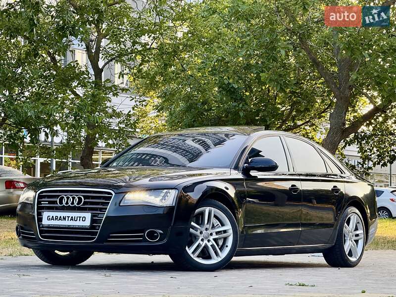 Седан Audi A8 2010 в Одесі