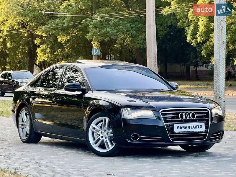 Седан Audi A8 2010 в Одесі
