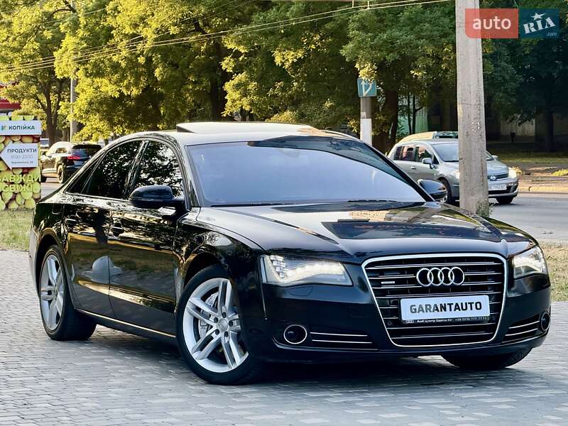 Седан Audi A8 2010 в Одесі