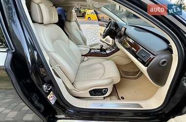 Седан Audi A8 2010 в 