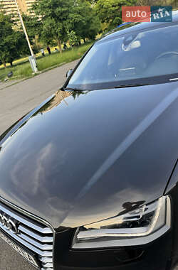 Седан Audi A8 2013 в 