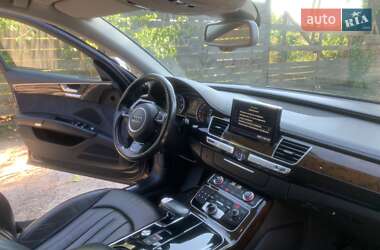 Седан Audi A8 2015 в 