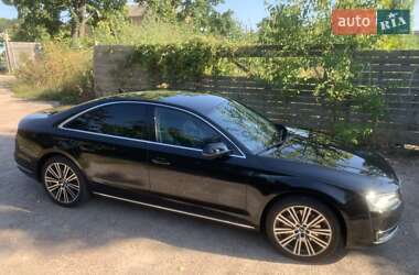 Седан Audi A8 2015 в 