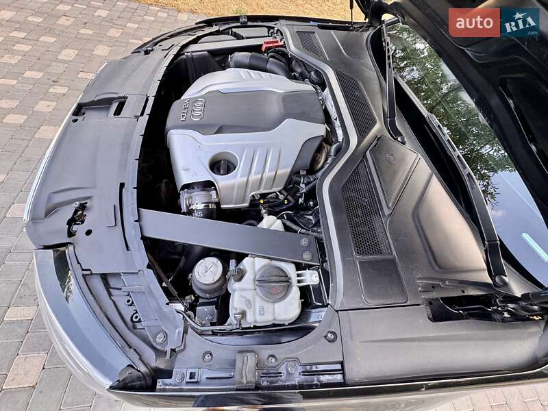 Седан Audi A8 2011 в Одессе
