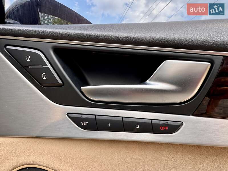 Седан Audi A8 2011 в Одессе